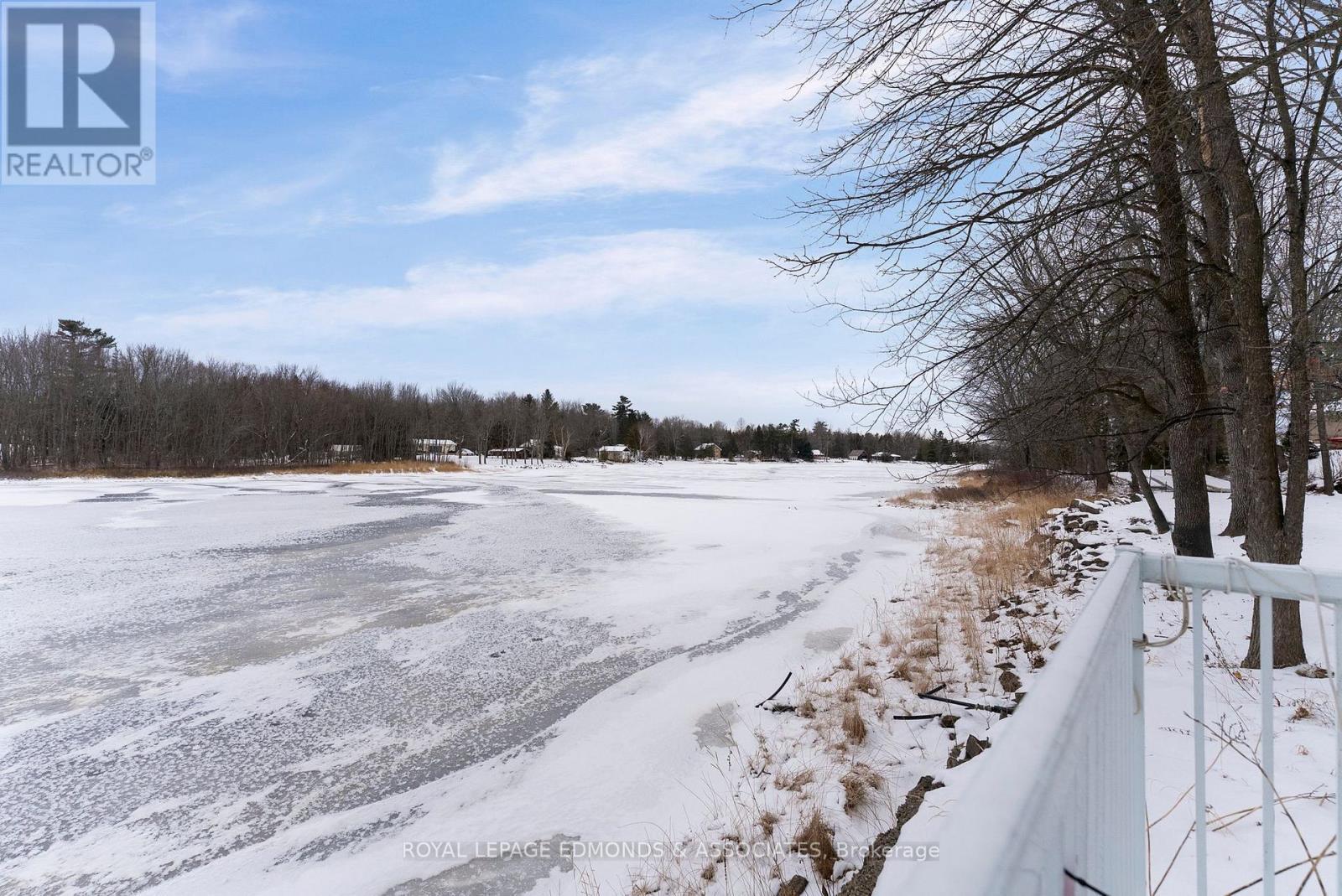 












731 FRANCIE LANE

,
Laurentian Valley,




Ontario
K8A6W2

