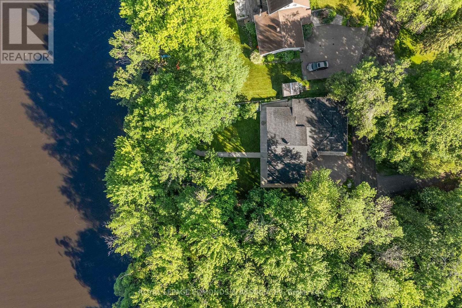 












731 FRANCIE LANE

,
Laurentian Valley,




Ontario
K8A6W2

