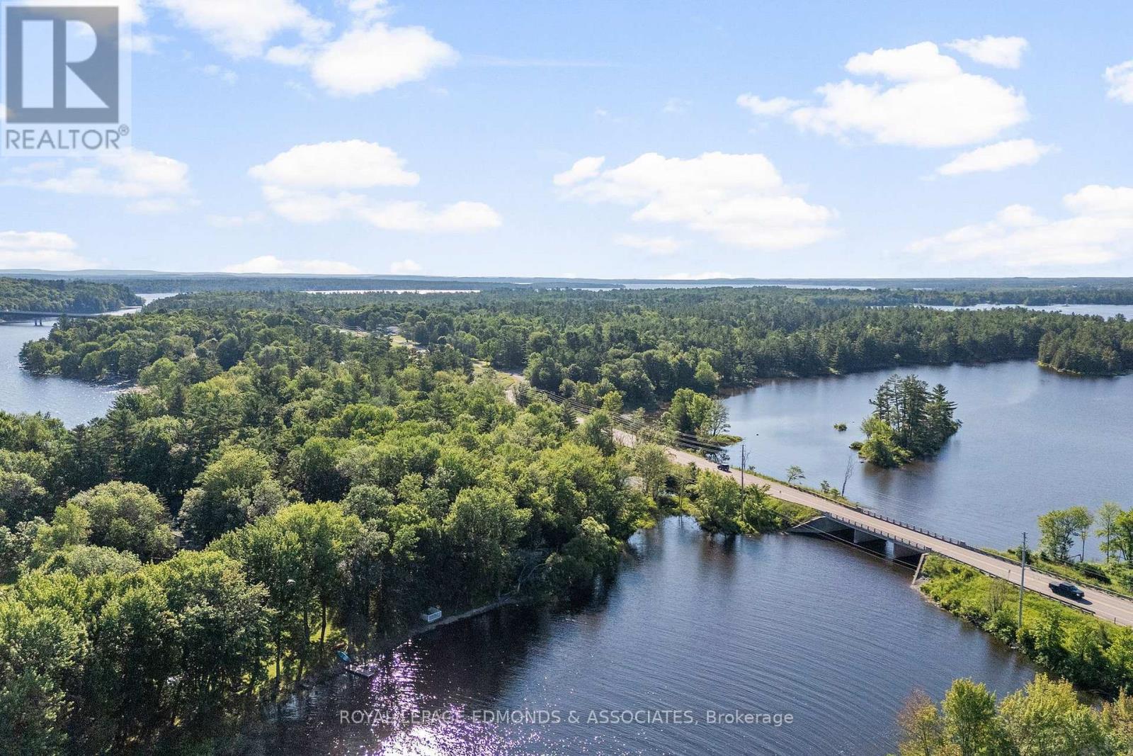 












731 FRANCIE LANE

,
Laurentian Valley,




Ontario
K8A6W2

