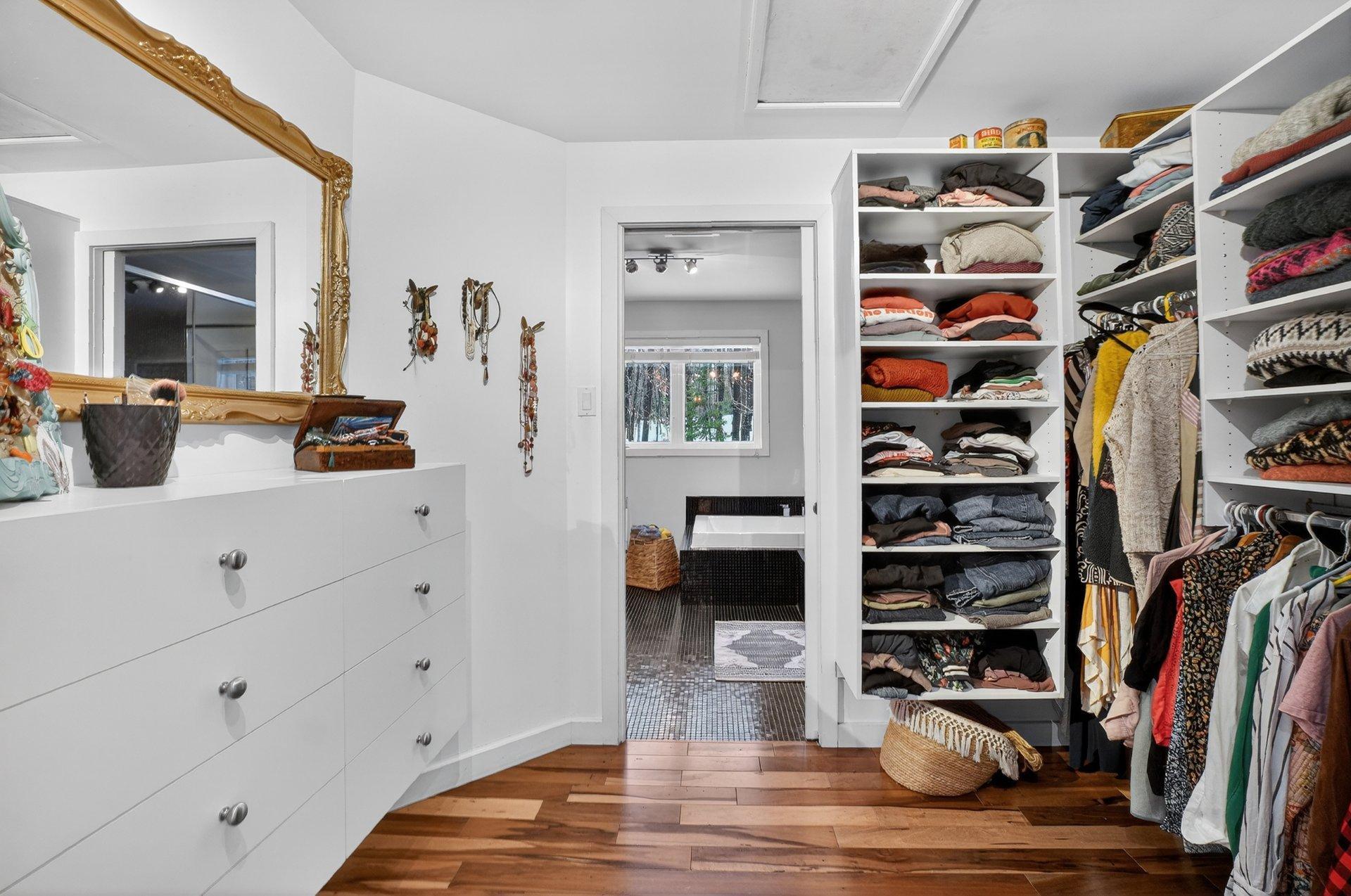 









263


Rue du Havre

,
Saint-Colomban,




QC
J5K2V8

