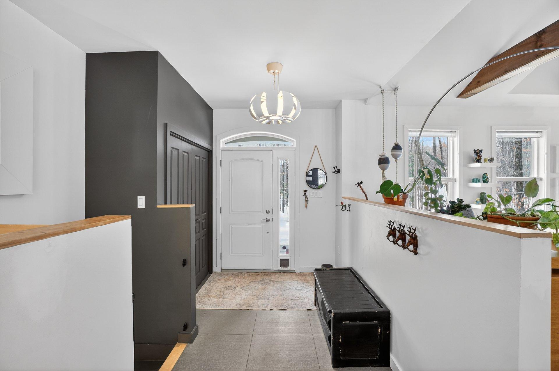 









263


Rue du Havre

,
Saint-Colomban,




QC
J5K2V8


