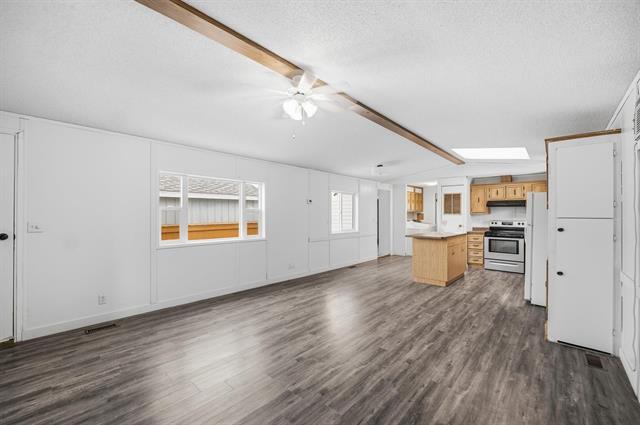 









22


Trailer Court

RD,
New Bothwell,




MB
R0A 1C0

