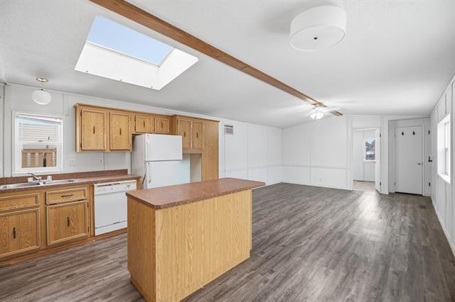 









22


Trailer Court

RD,
New Bothwell,




MB
R0A 1C0

