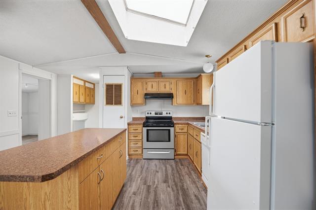 









22


Trailer Court

RD,
New Bothwell,




MB
R0A 1C0

