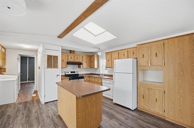 









22


Trailer Court

RD,
New Bothwell,




MB
R0A 1C0

