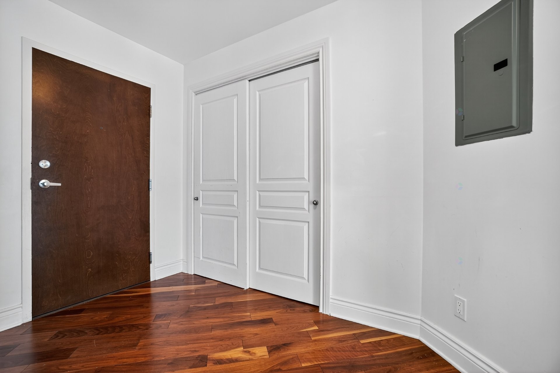 









110


Rue Barnett

, 401,
Dollard-des-Ormeaux,




QC
H9G3C7

