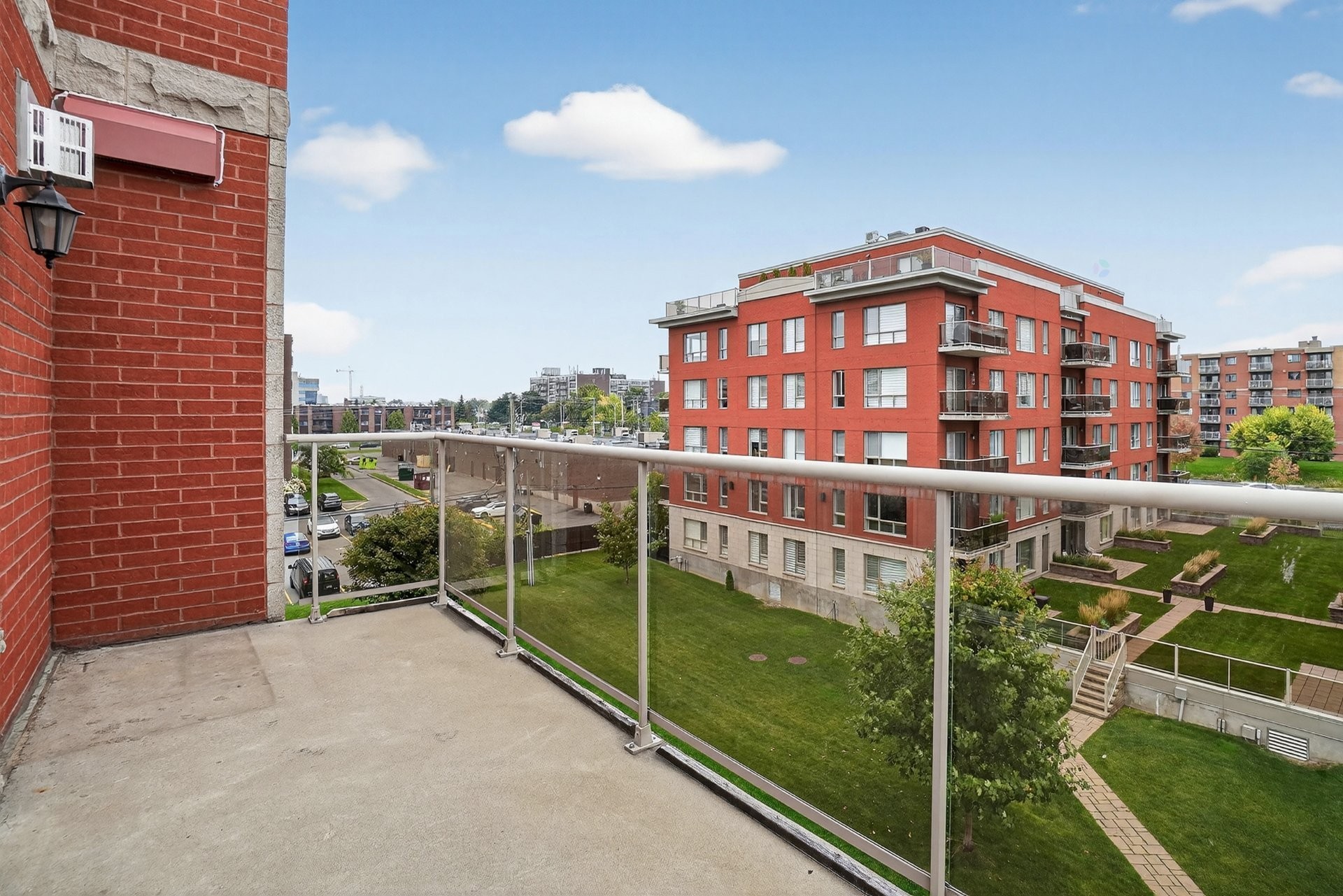 









110


Rue Barnett

, 401,
Dollard-des-Ormeaux,




QC
H9G3C7

