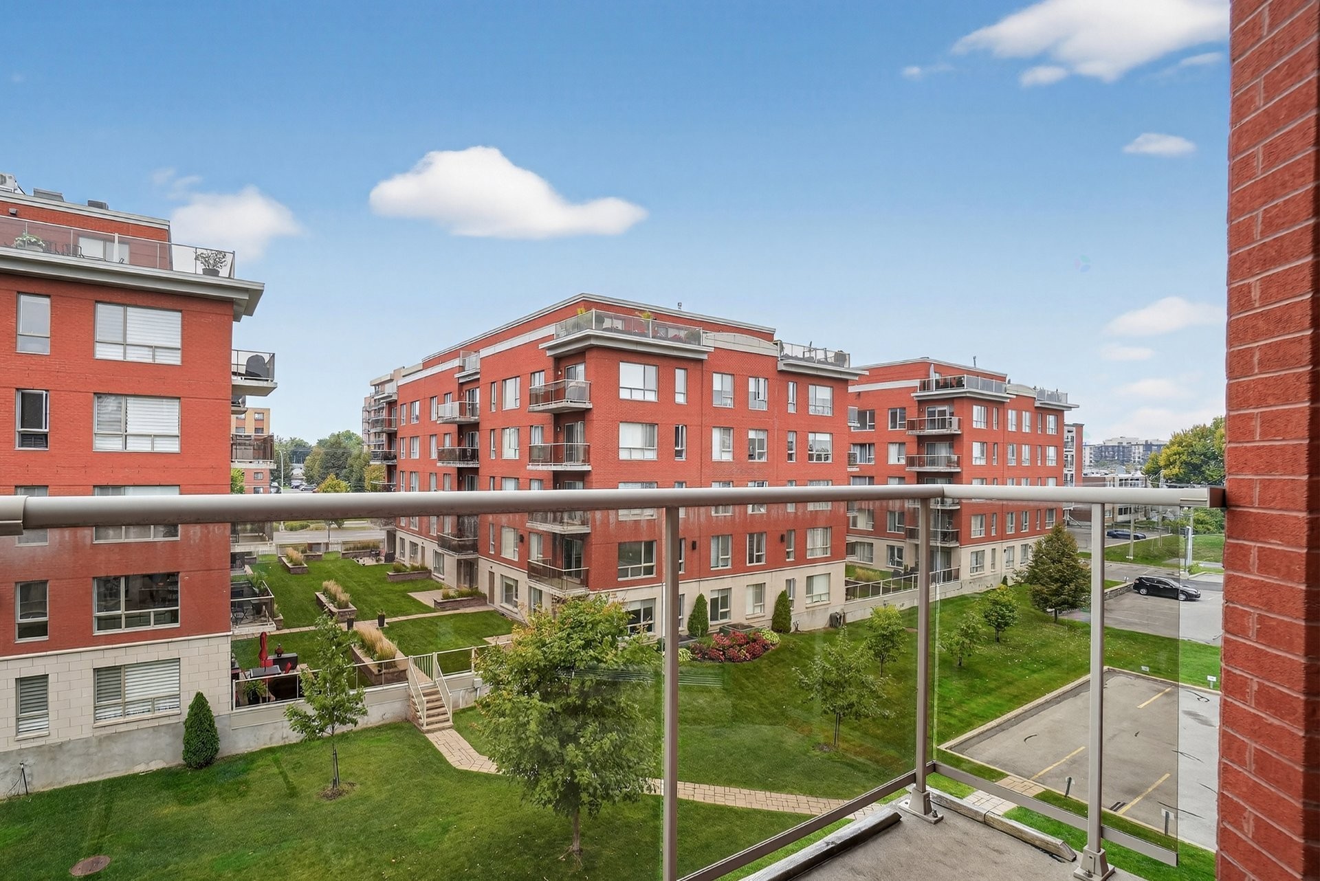 









110


Rue Barnett

, 401,
Dollard-des-Ormeaux,




QC
H9G3C7

