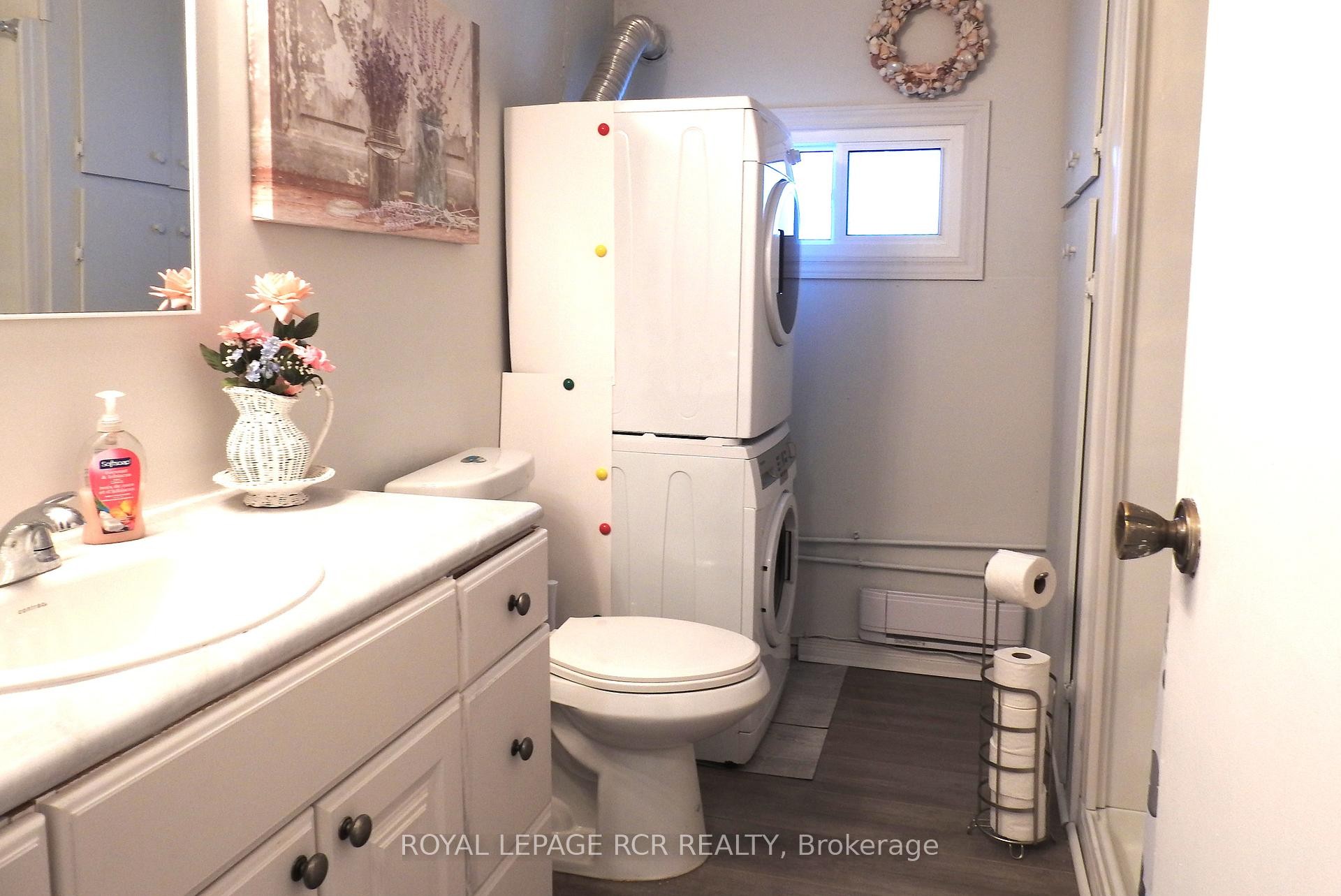 









8


Claremont

Crescent,
Oro-Medonte,




ON
L3V 0P9

