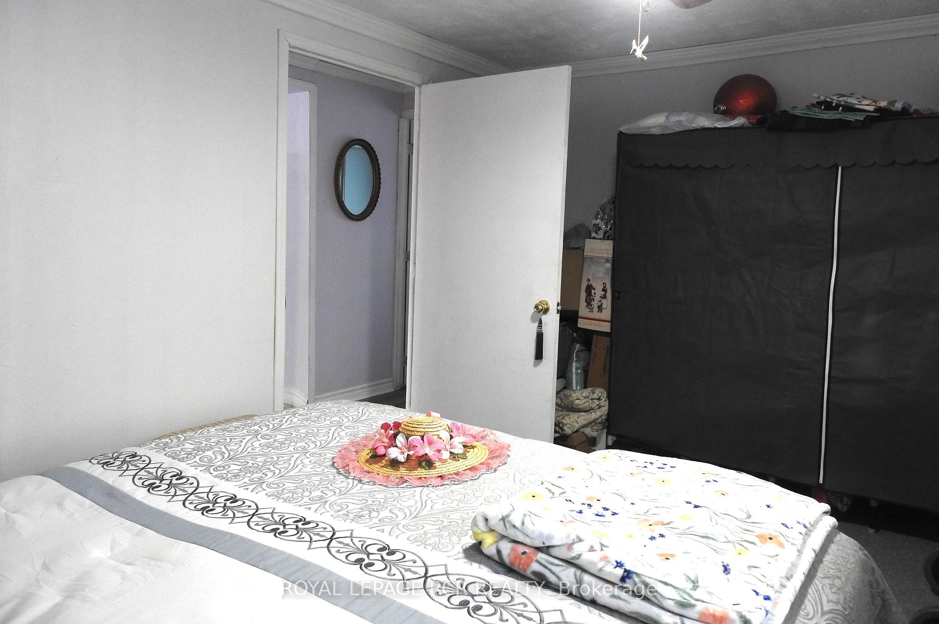 









8


Claremont

Crescent,
Oro-Medonte,




ON
L3V 0P9

