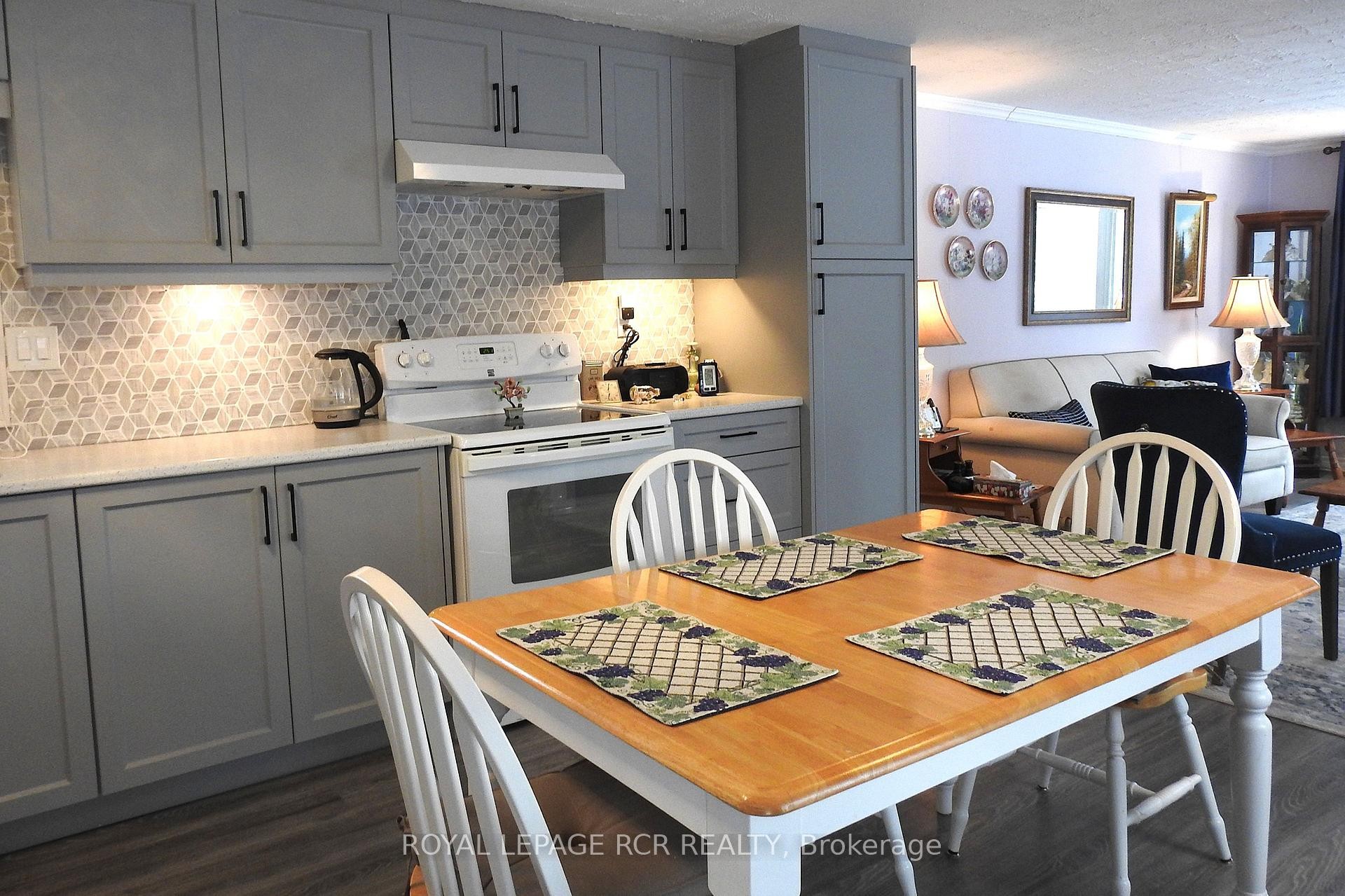 









8


Claremont

Crescent,
Oro-Medonte,




ON
L3V 0P9

