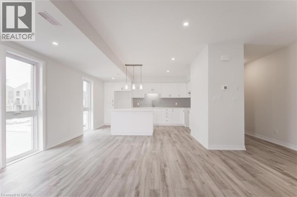 












686 BENNINGER Drive

,
Kitchener,




Ontario
N2E0H8

