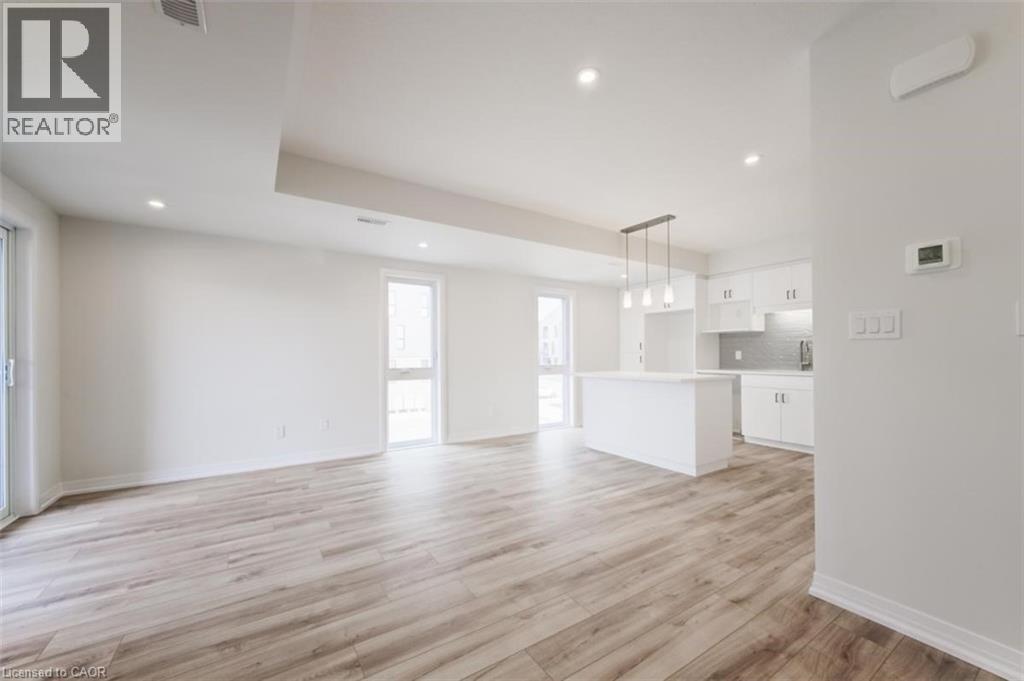 












686 BENNINGER Drive

,
Kitchener,




Ontario
N2E0H8

