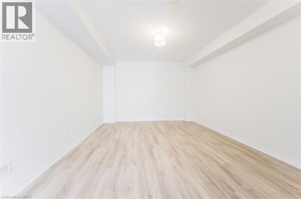 












686 BENNINGER Drive

,
Kitchener,




Ontario
N2E0H8

