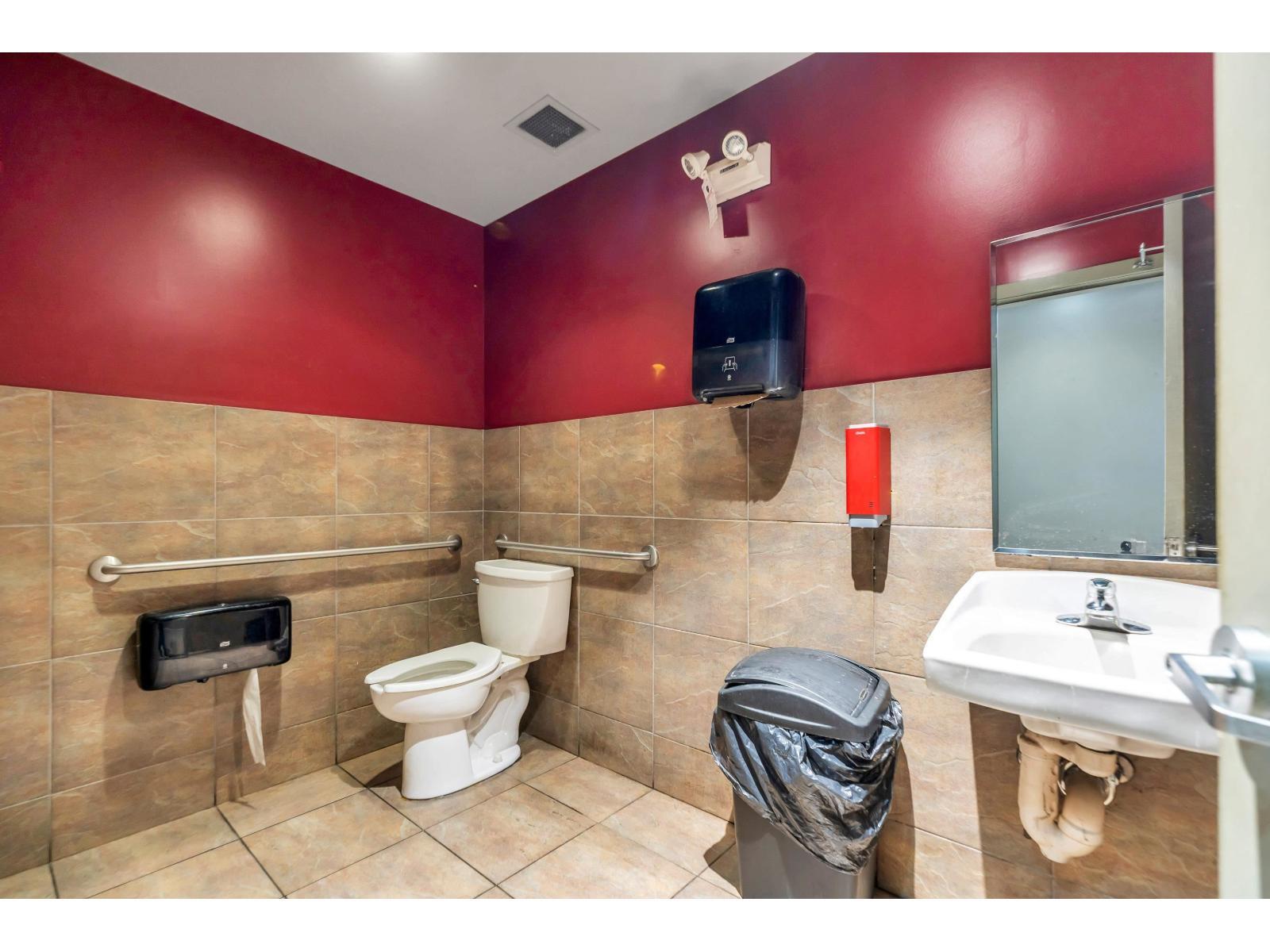












71 32500 SOUTH FRASER WAY

,
Abbotsford,




British Columbia
V2T4W1


