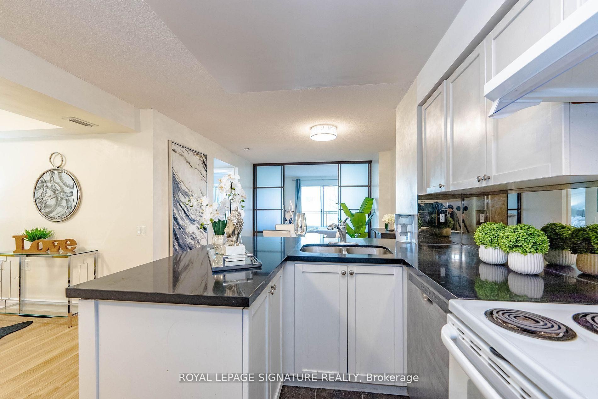 









21


Hillcrest

Avenue, 209,
Toronto,




ON
M2N 7K2

