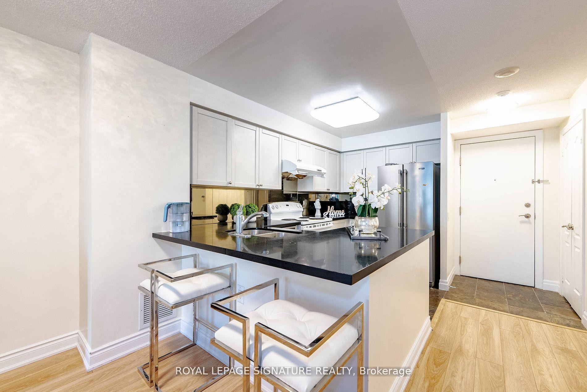 









21


Hillcrest

Avenue, 209,
Toronto,




ON
M2N 7K2

