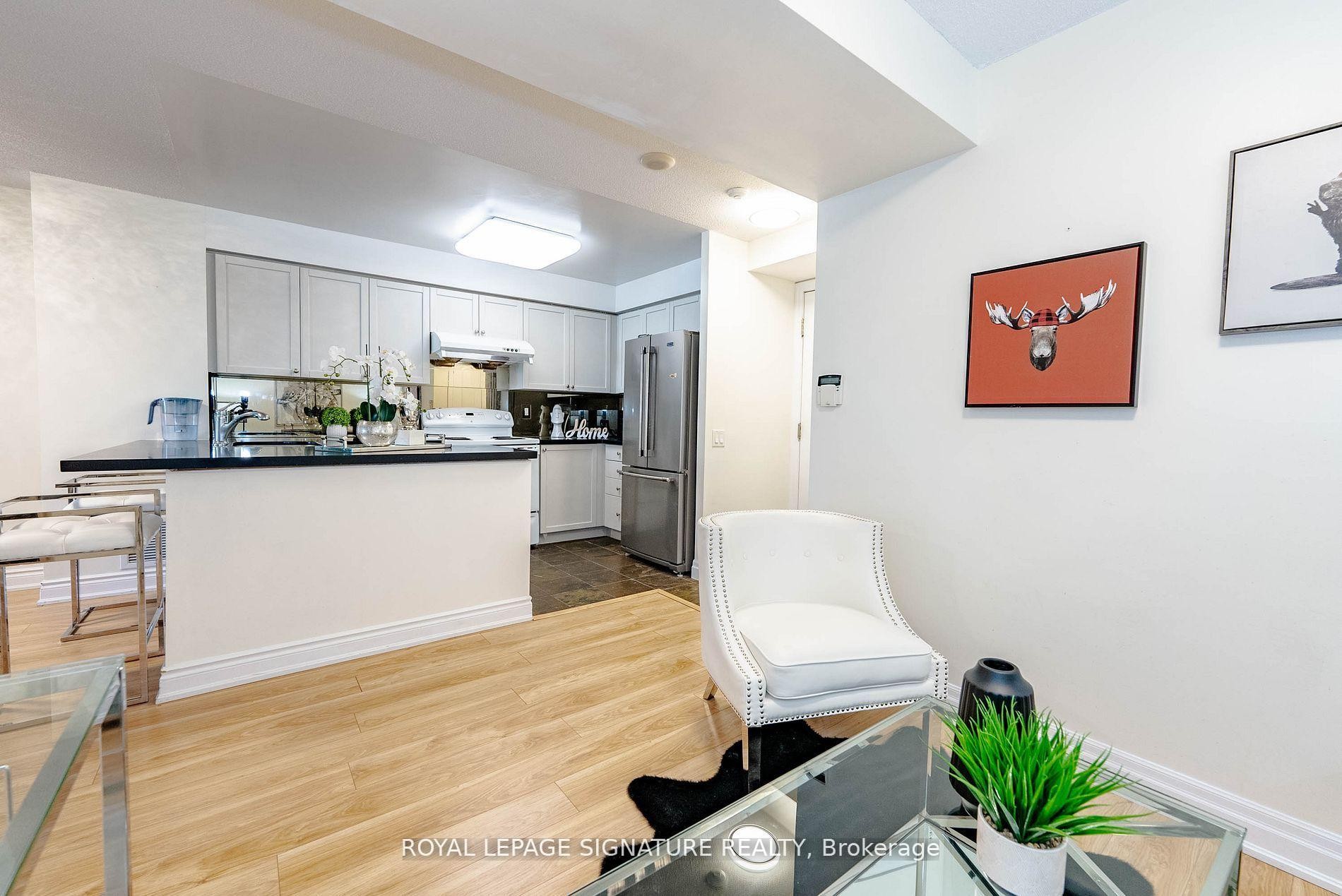 









21


Hillcrest

Avenue, 209,
Toronto,




ON
M2N 7K2

