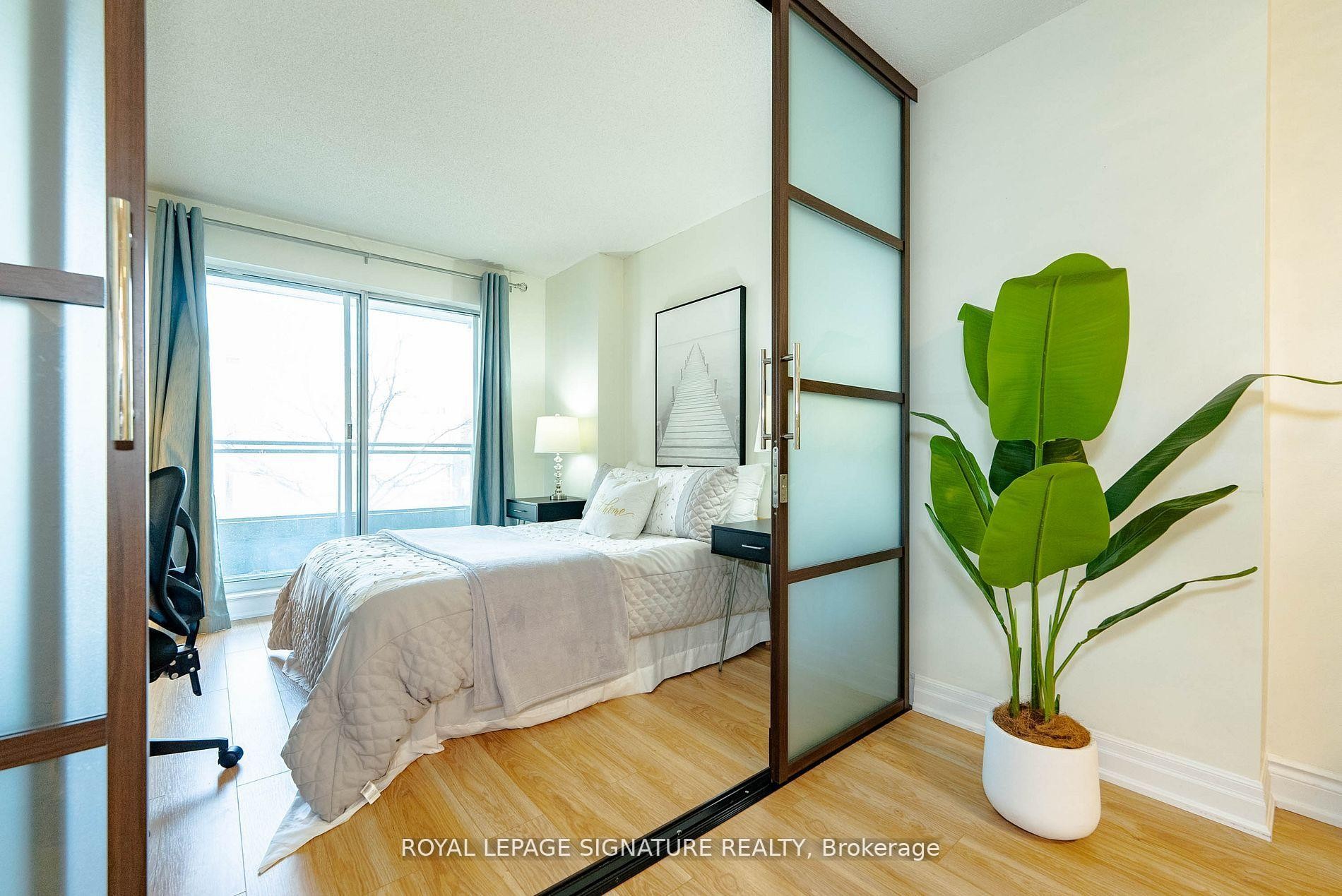 









21


Hillcrest

Avenue, 209,
Toronto,




ON
M2N 7K2

