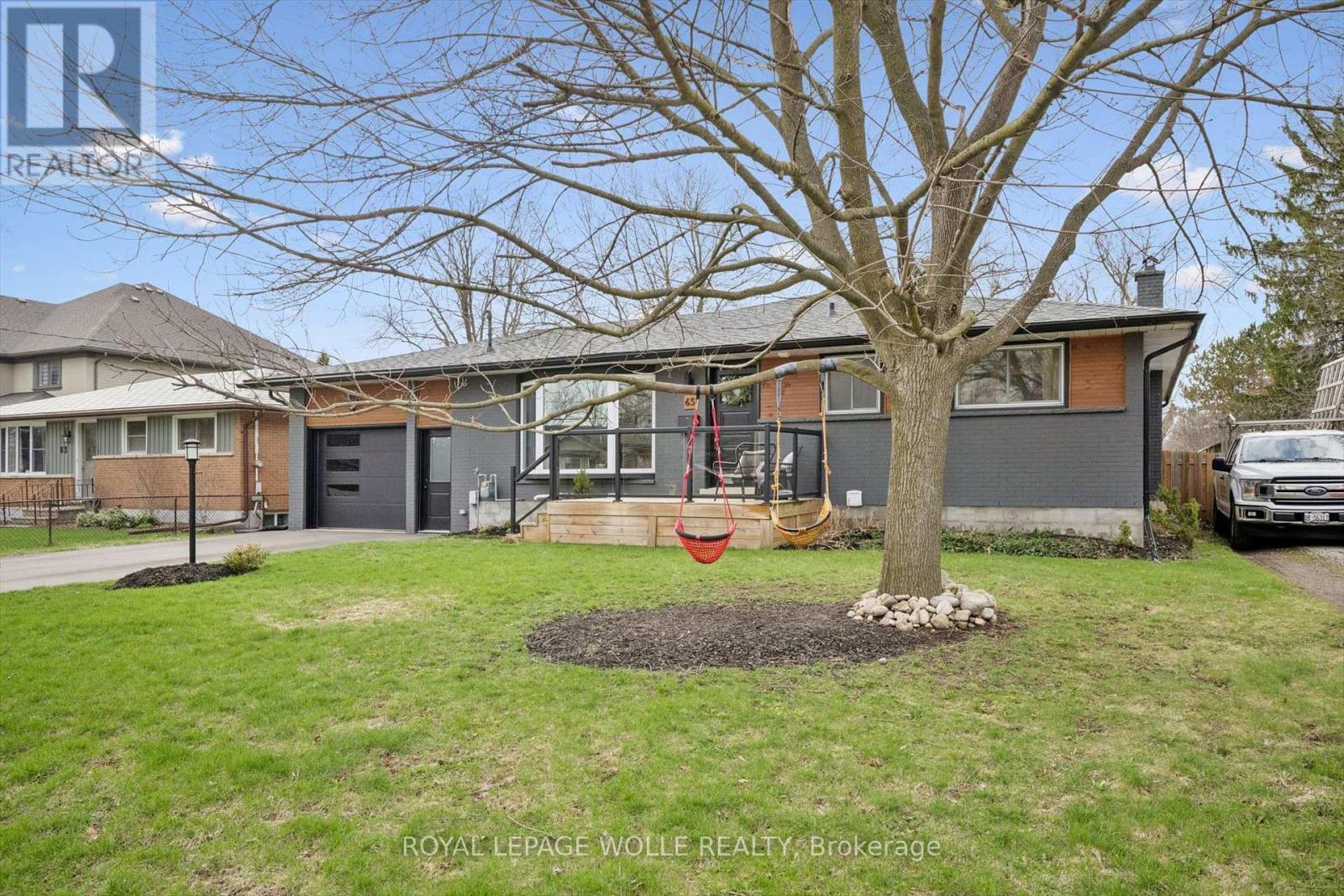 












65 SCHWEITZER STREET

,
Kitchener,




Ontario
N2K1B5

