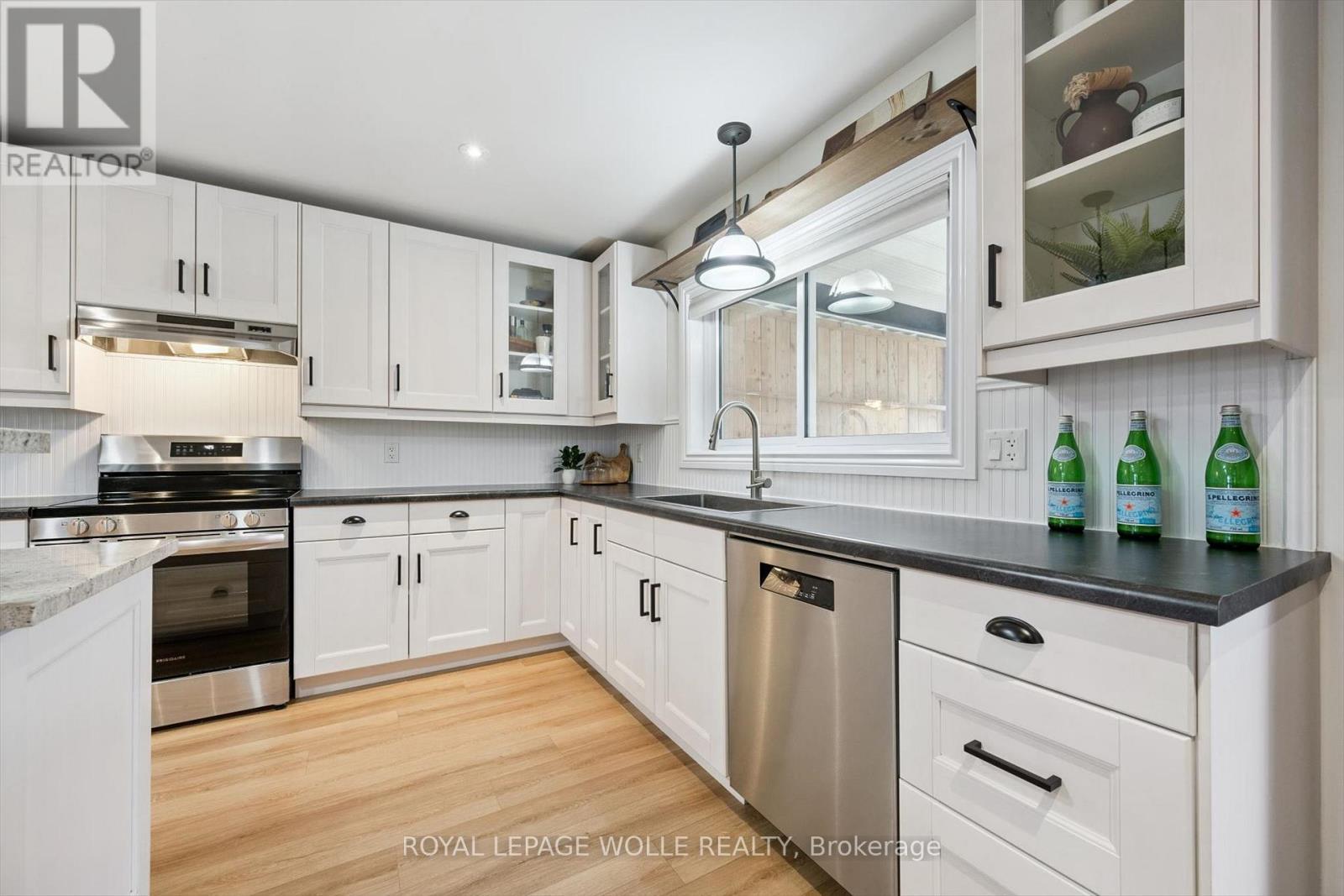 












65 SCHWEITZER STREET

,
Kitchener,




Ontario
N2K1B5


