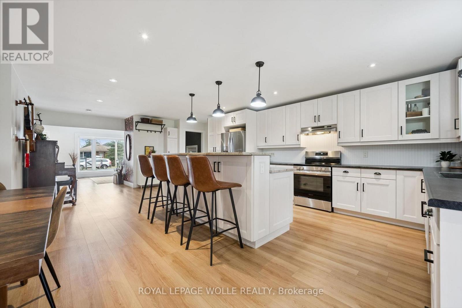












65 SCHWEITZER STREET

,
Kitchener,




Ontario
N2K1B5

