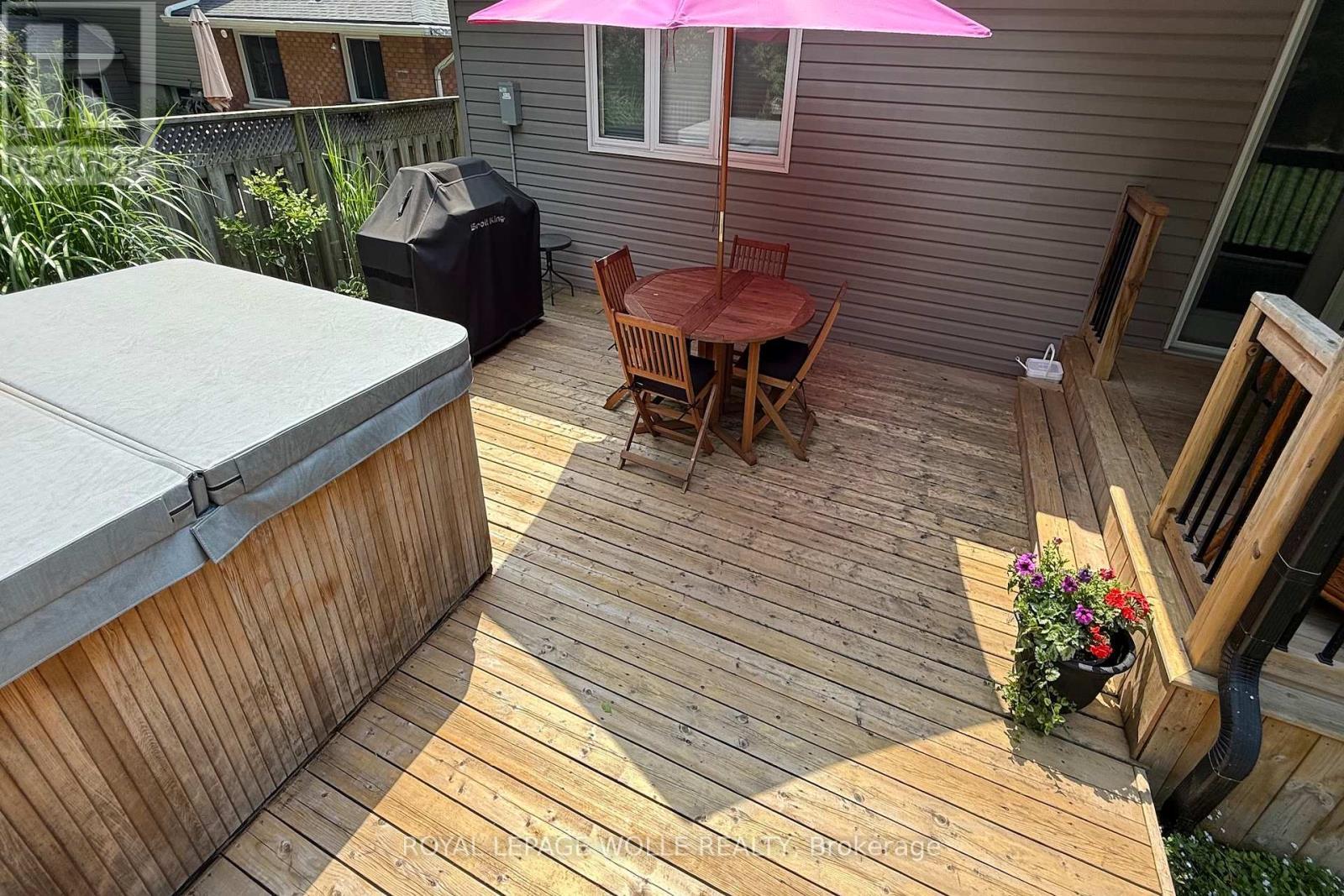 












65 SCHWEITZER STREET

,
Kitchener,




Ontario
N2K1B5

