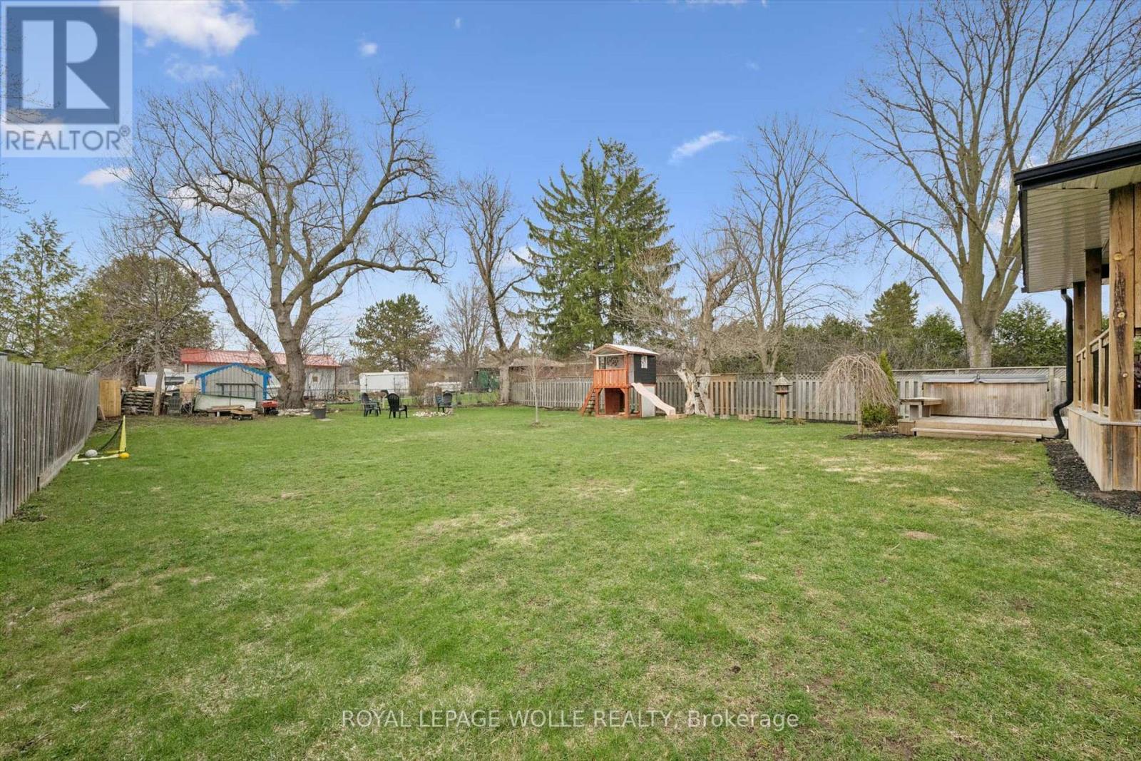 












65 SCHWEITZER STREET

,
Kitchener,




Ontario
N2K1B5


