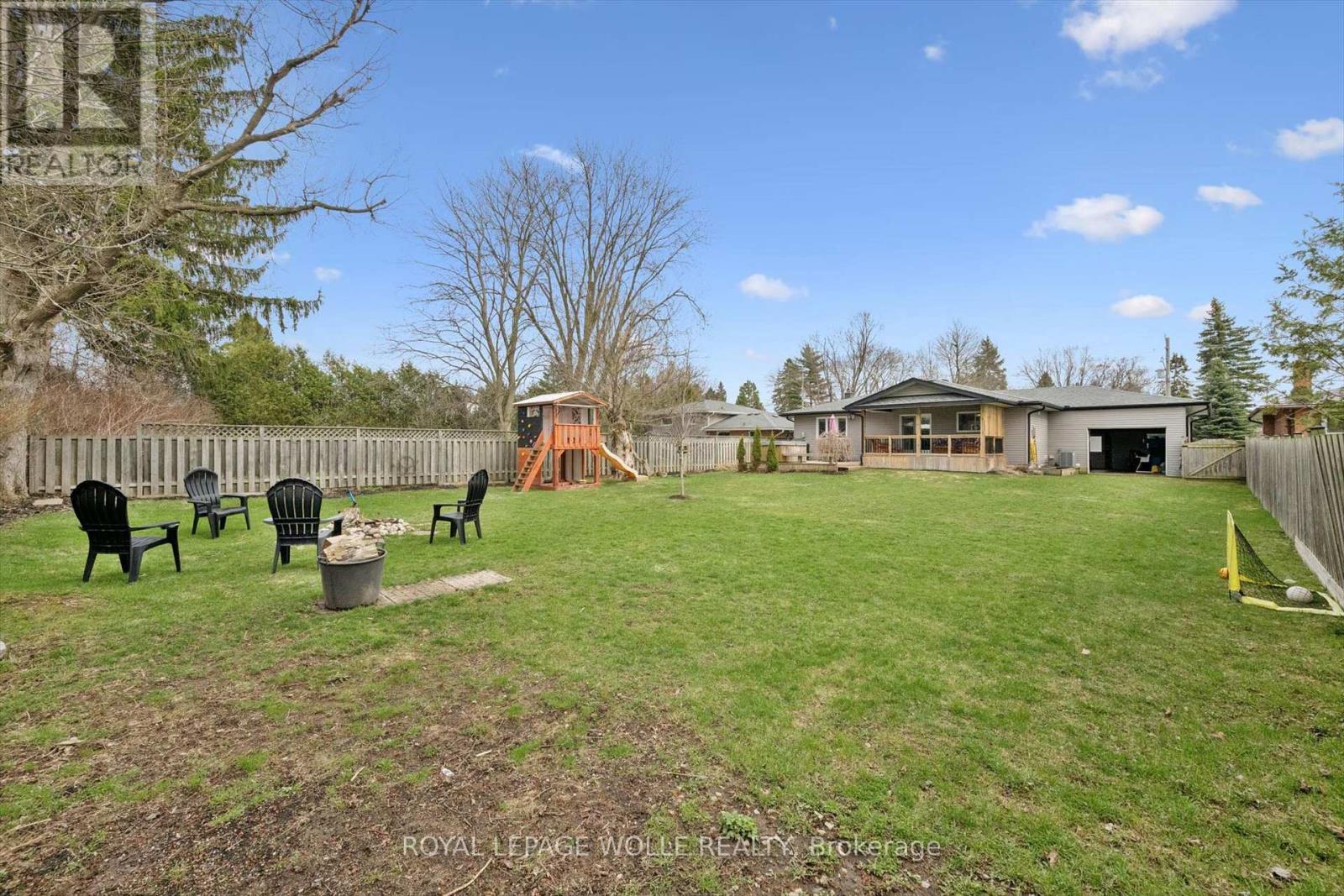












65 SCHWEITZER STREET

,
Kitchener,




Ontario
N2K1B5

