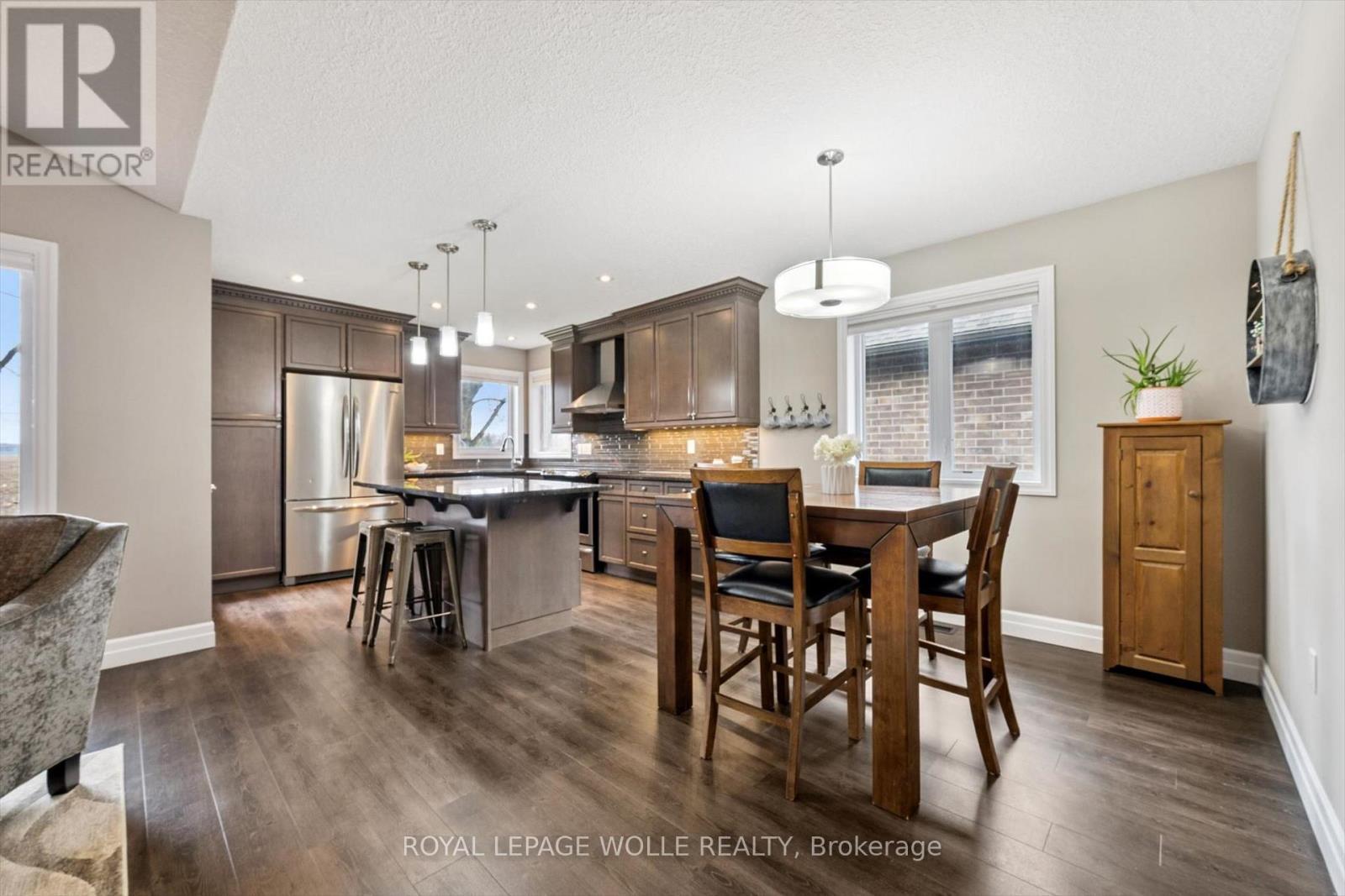 












92 JACOB STREET W

,
East Zorra-Tavistock,




Ontario
N0B2R0

