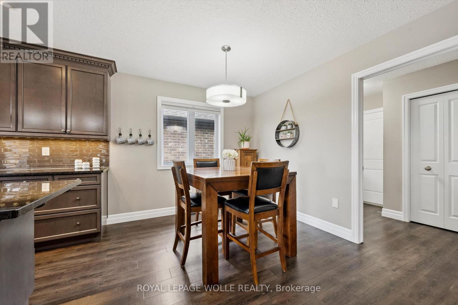 












92 JACOB STREET W

,
East Zorra-Tavistock,




Ontario
N0B2R0

