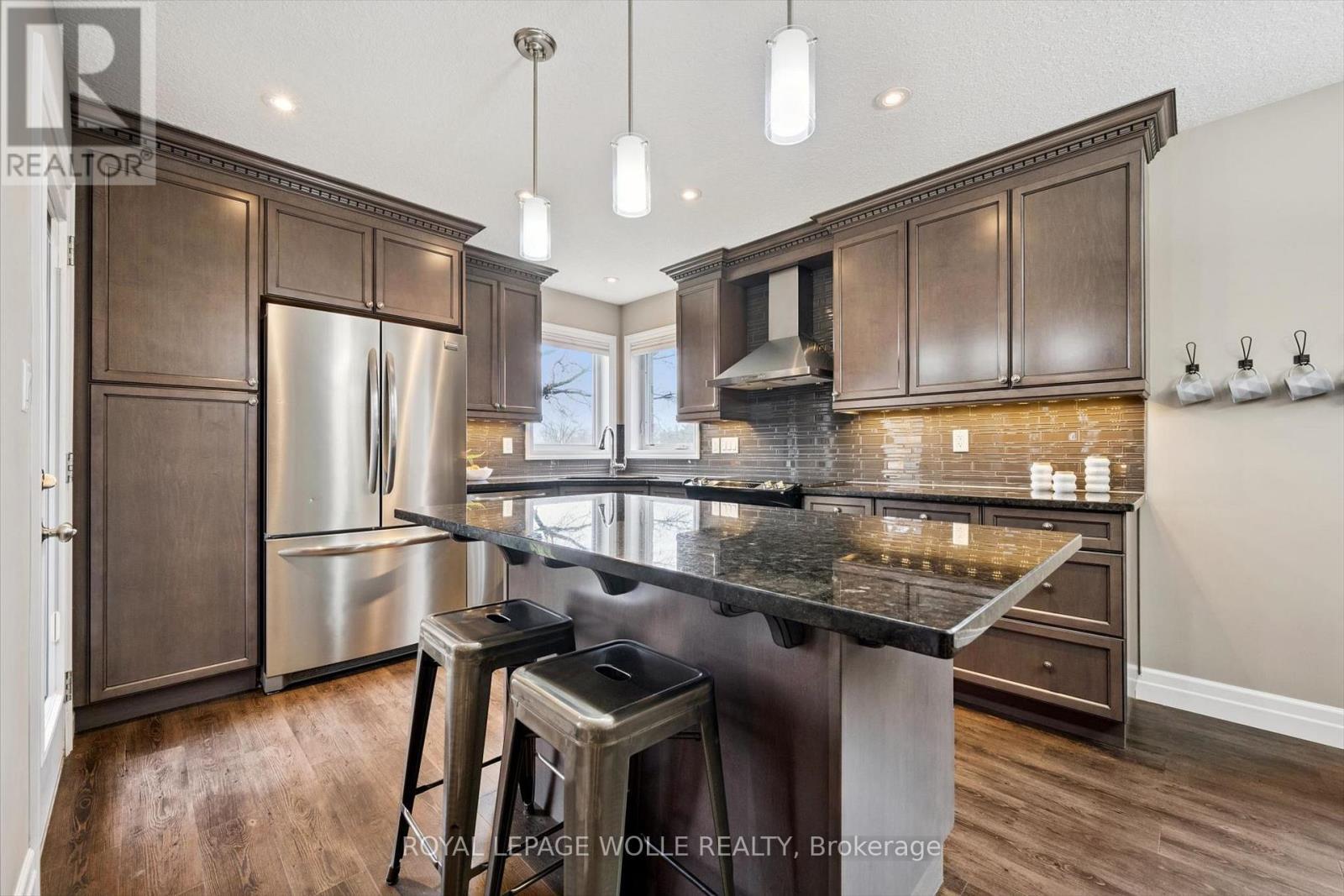 












92 JACOB STREET W

,
East Zorra-Tavistock,




Ontario
N0B2R0

