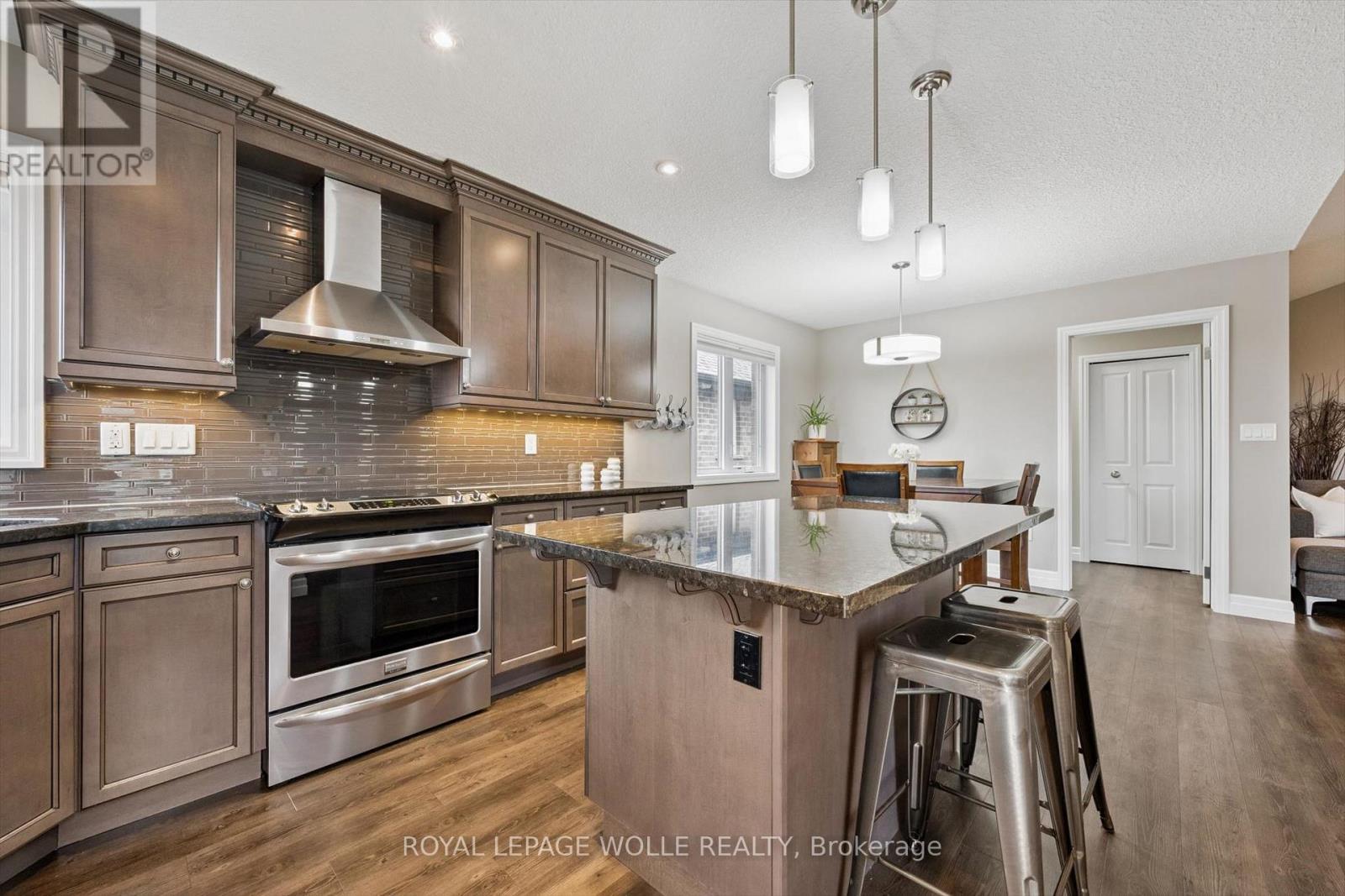












92 JACOB STREET W

,
East Zorra-Tavistock,




Ontario
N0B2R0

