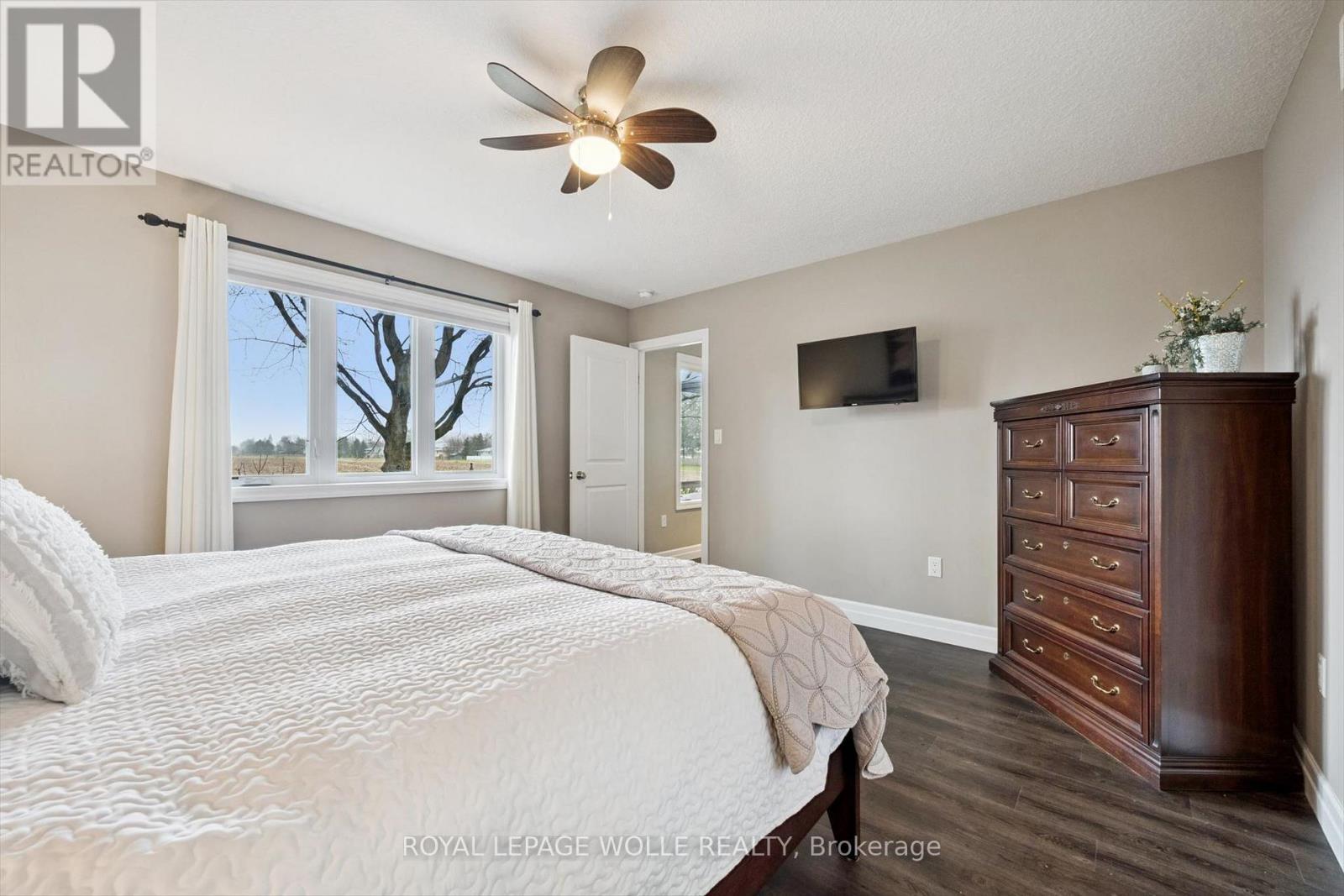 












92 JACOB STREET W

,
East Zorra-Tavistock,




Ontario
N0B2R0

