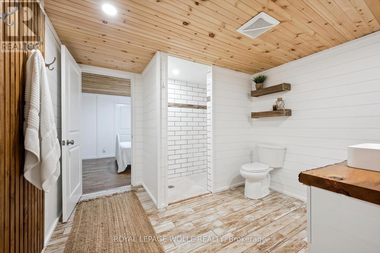 












92 JACOB STREET W

,
East Zorra-Tavistock,




Ontario
N0B2R0

