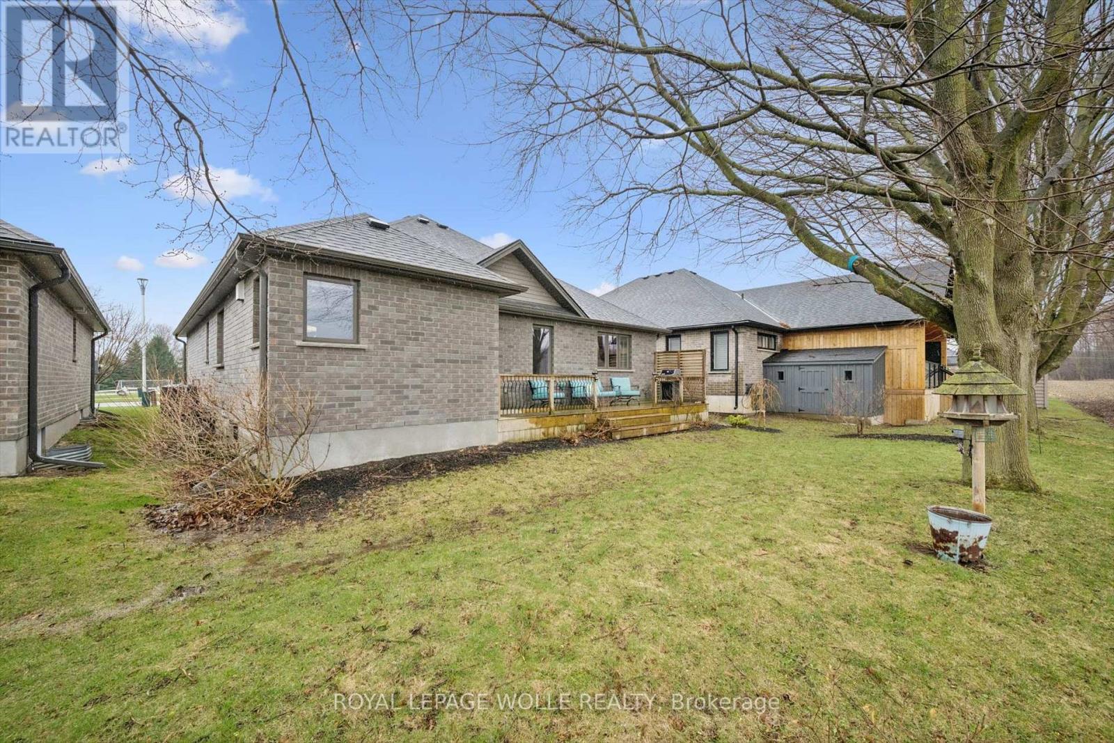 












92 JACOB STREET W

,
East Zorra-Tavistock,




Ontario
N0B2R0

