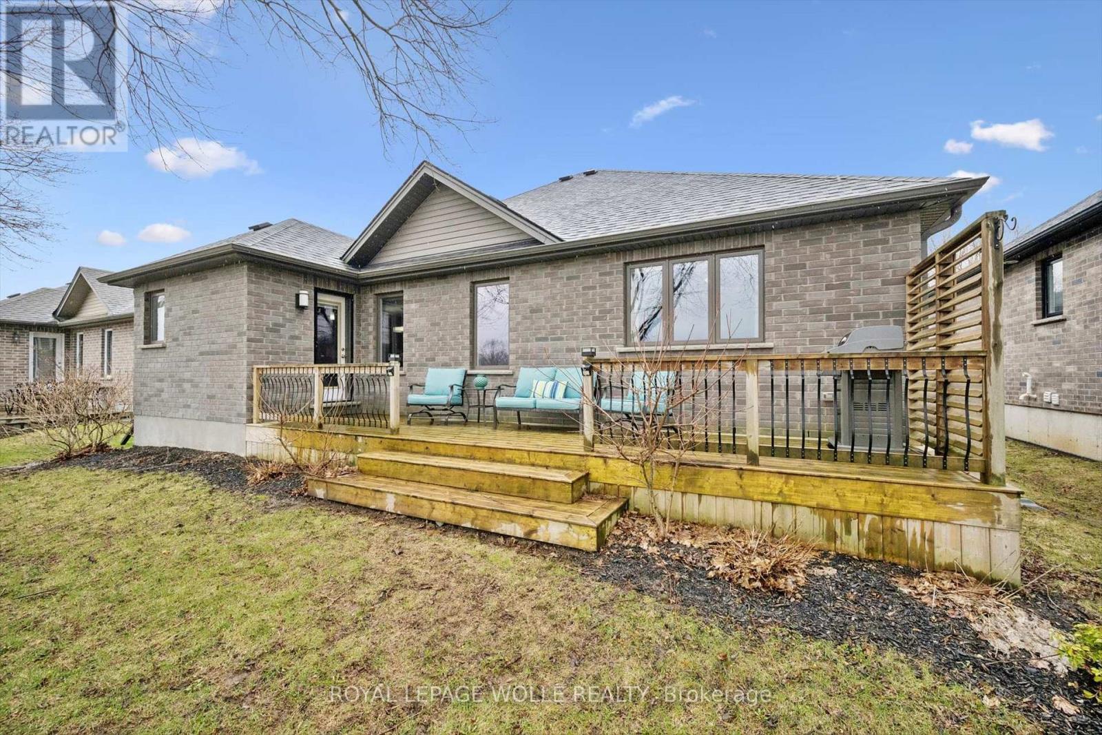 












92 JACOB STREET W

,
East Zorra-Tavistock,




Ontario
N0B2R0

