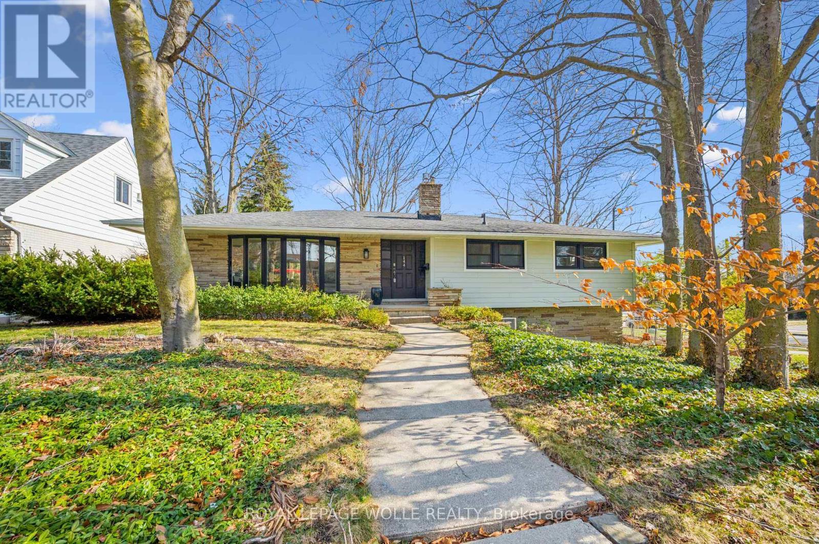 












144 RIPPLEWOOD CRESCENT

,
Kitchener,




Ontario
N2M4R8

