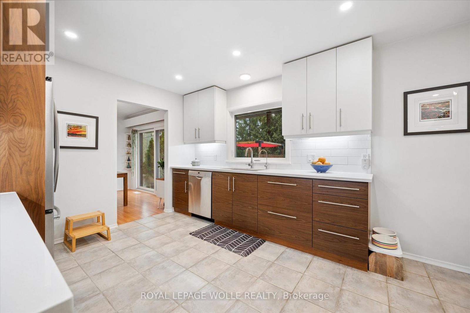 












144 RIPPLEWOOD CRESCENT

,
Kitchener,




Ontario
N2M4R8

