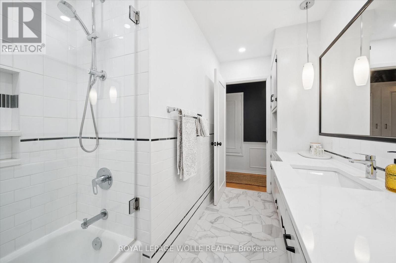












144 RIPPLEWOOD CRESCENT

,
Kitchener,




Ontario
N2M4R8

