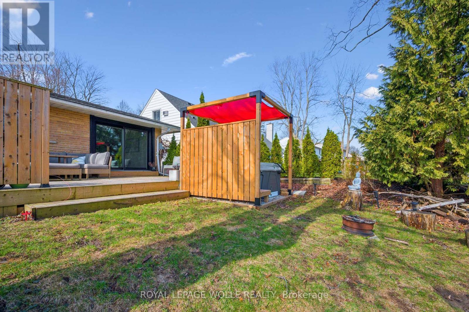 












144 RIPPLEWOOD CRESCENT

,
Kitchener,




Ontario
N2M4R8

