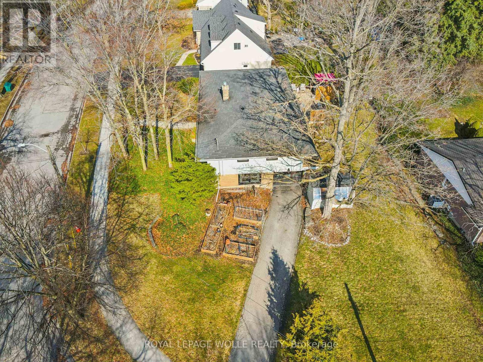 












144 RIPPLEWOOD CRESCENT

,
Kitchener,




Ontario
N2M4R8

