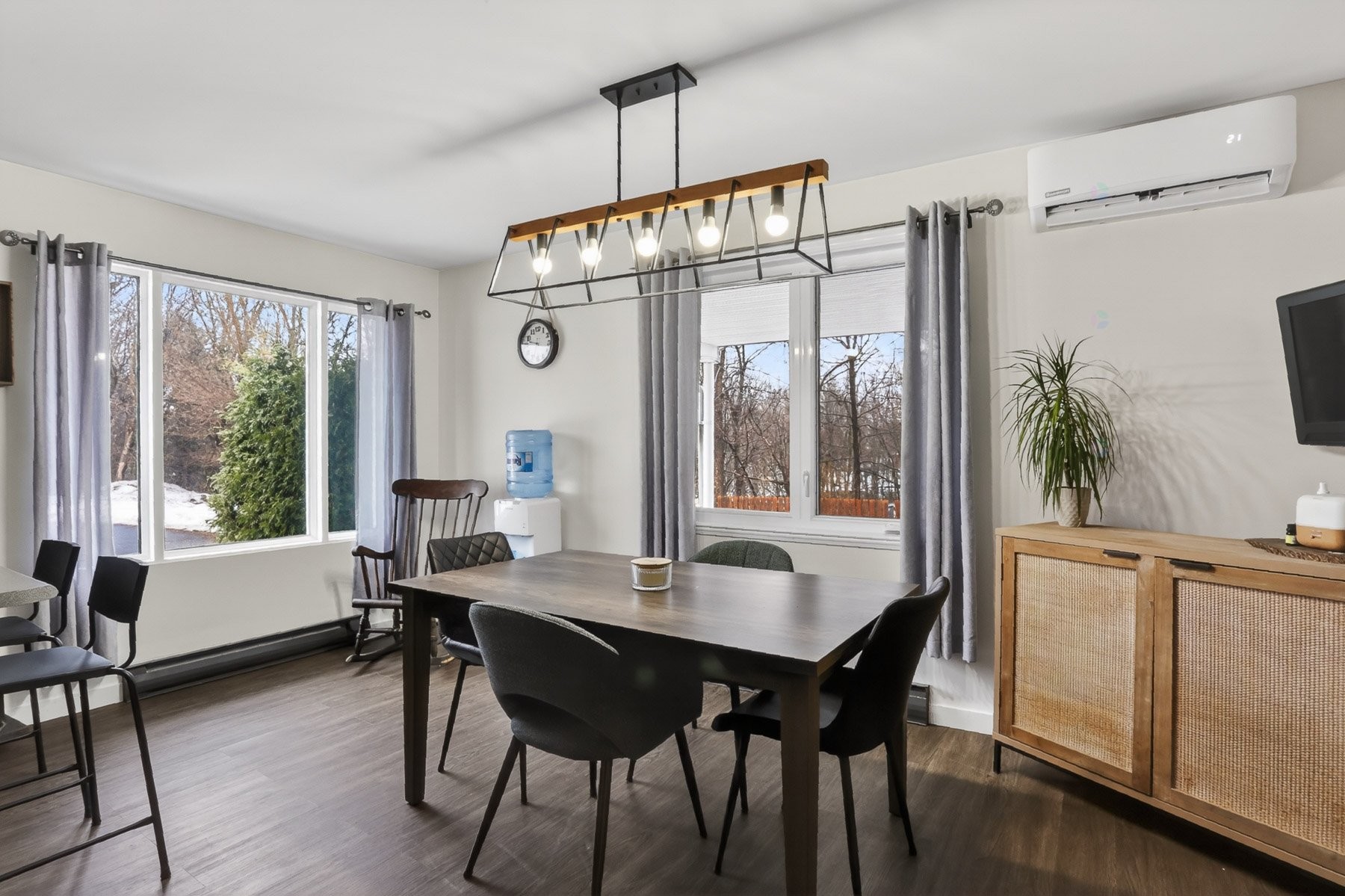 









8313


Av. des Grands-Jardins

,
Shawinigan,




QC
G9N7H6


