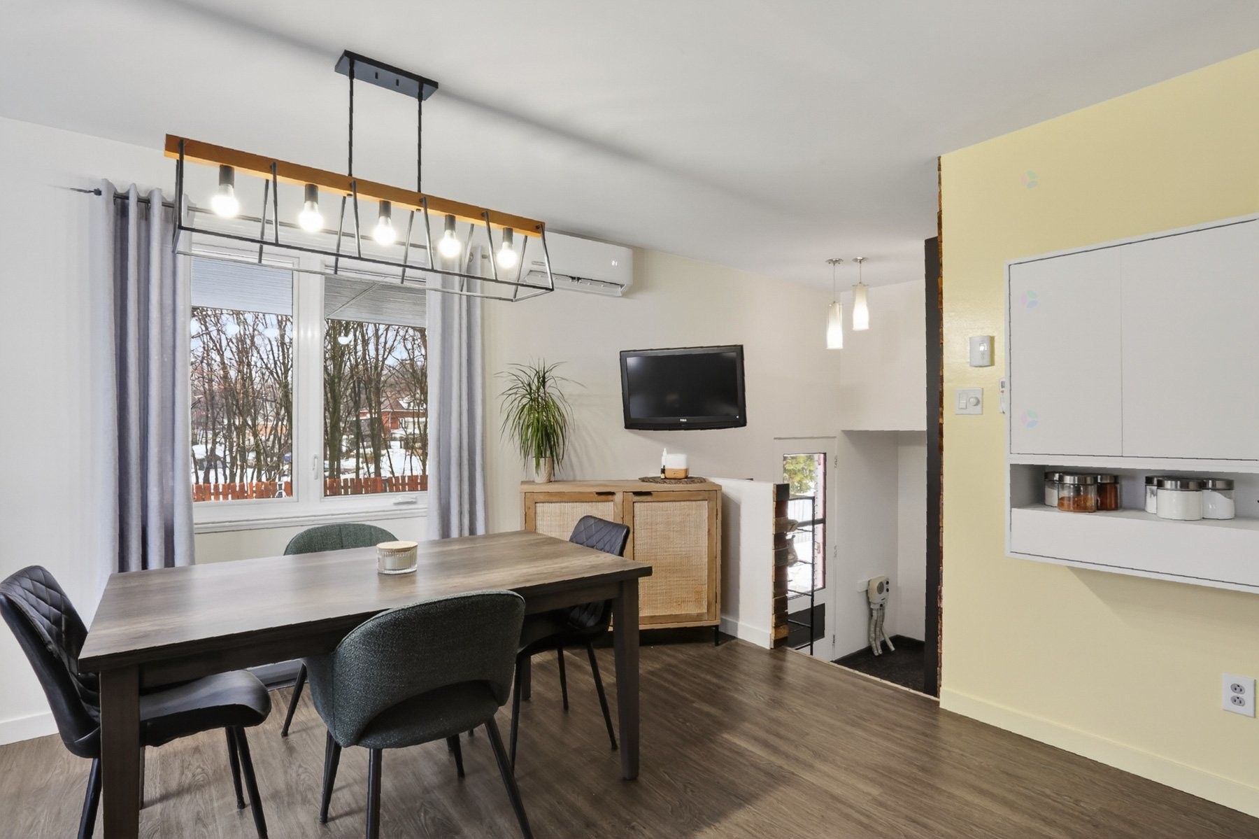 









8313


Av. des Grands-Jardins

,
Shawinigan,




QC
G9N7H6

