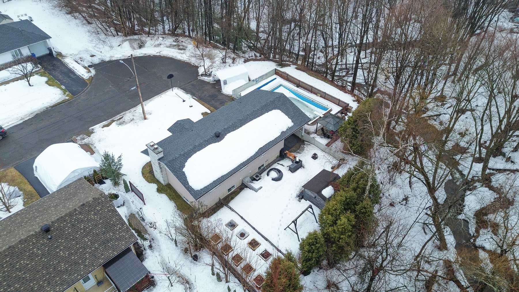 









8313


Av. des Grands-Jardins

,
Shawinigan,




QC
G9N7H6

