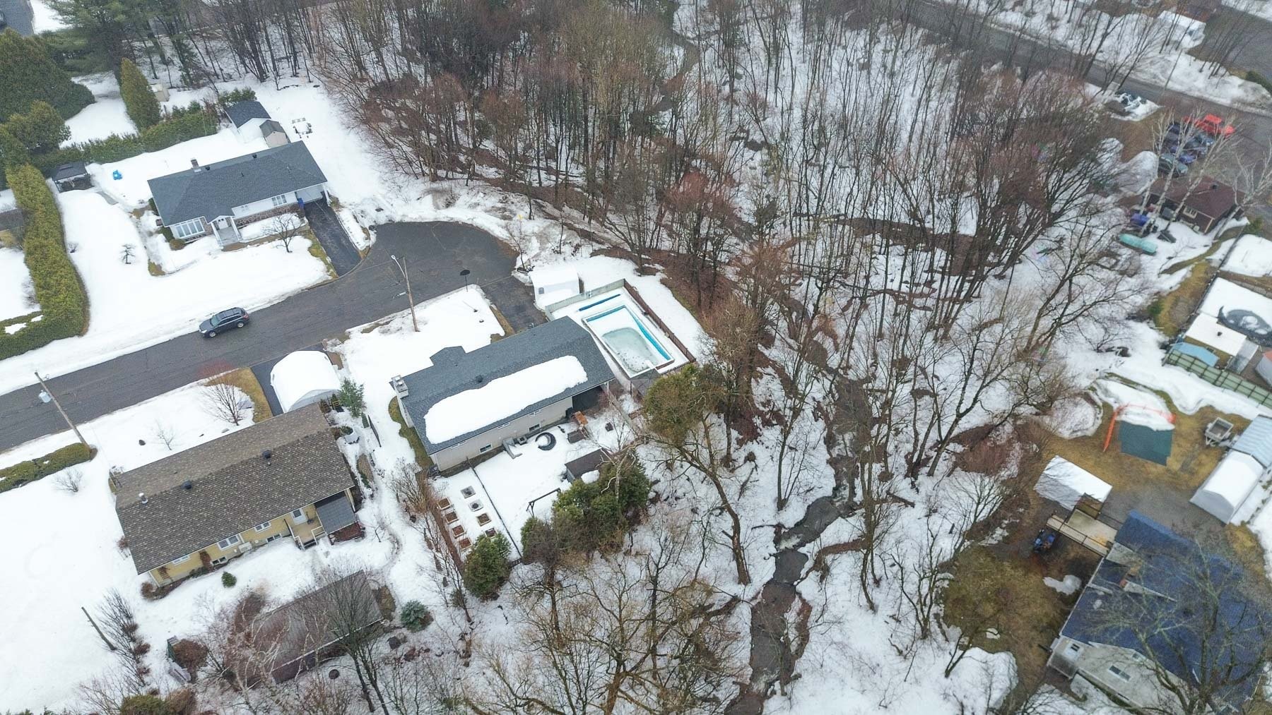 









8313


Av. des Grands-Jardins

,
Shawinigan,




QC
G9N7H6

