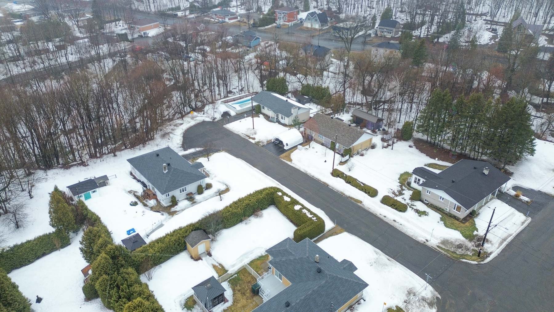 









8313


Av. des Grands-Jardins

,
Shawinigan,




QC
G9N7H6

