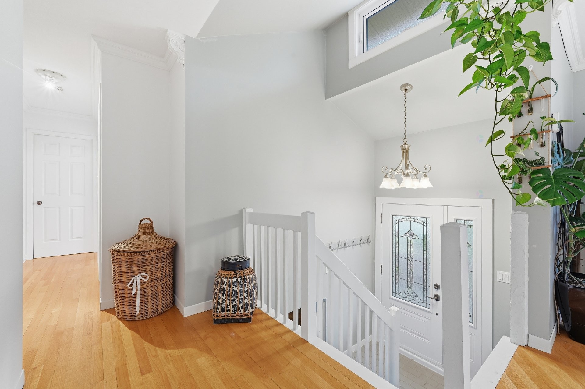 









943


Rue Rabelais

,
Mont-Saint-Hilaire,




QC
J3H4T9

