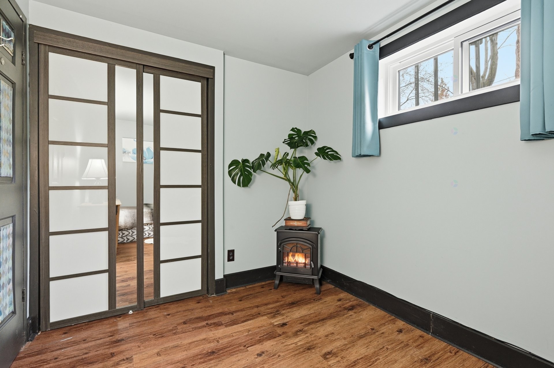 









943


Rue Rabelais

,
Mont-Saint-Hilaire,




QC
J3H4T9

