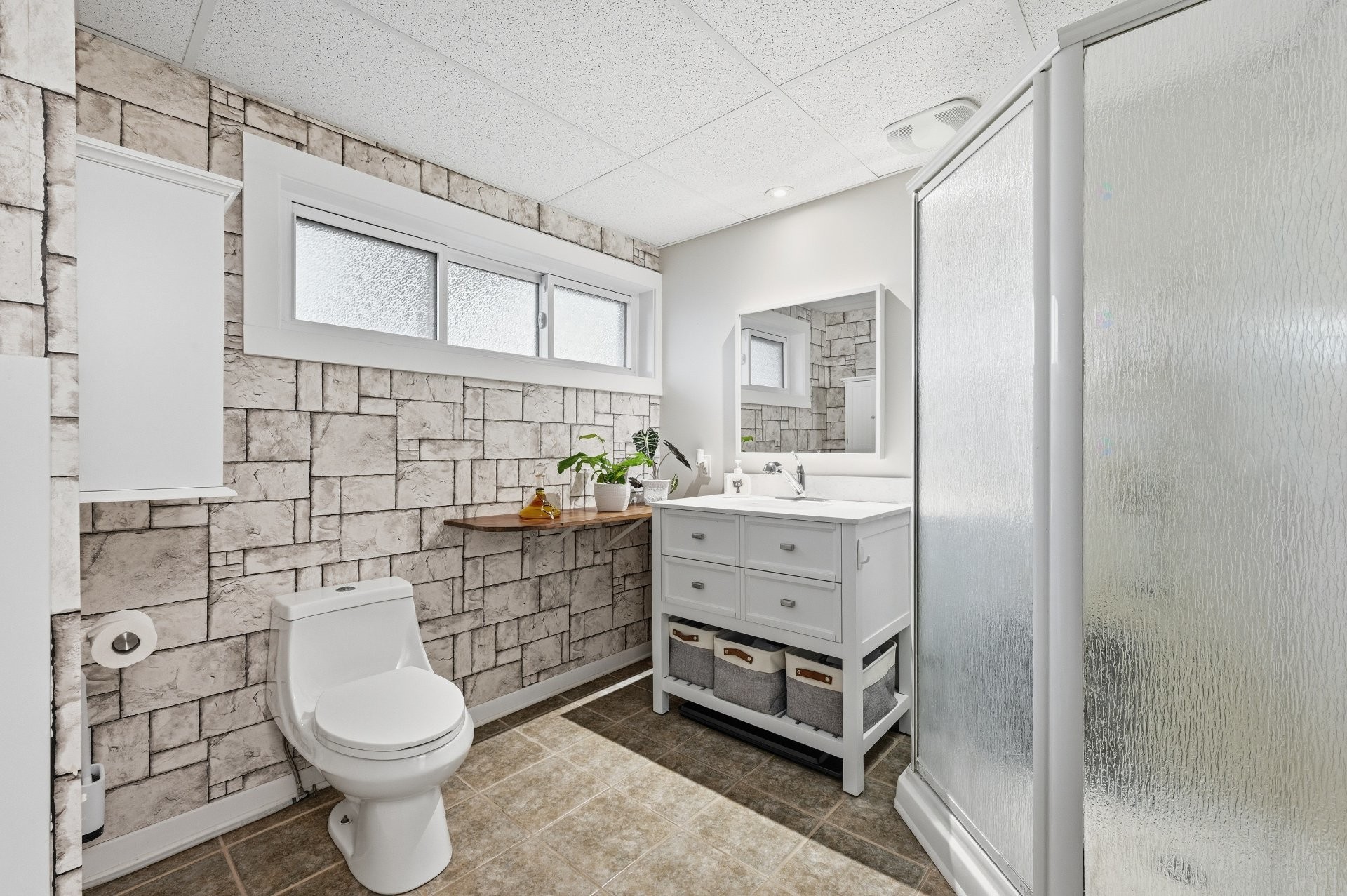









943


Rue Rabelais

,
Mont-Saint-Hilaire,




QC
J3H4T9

